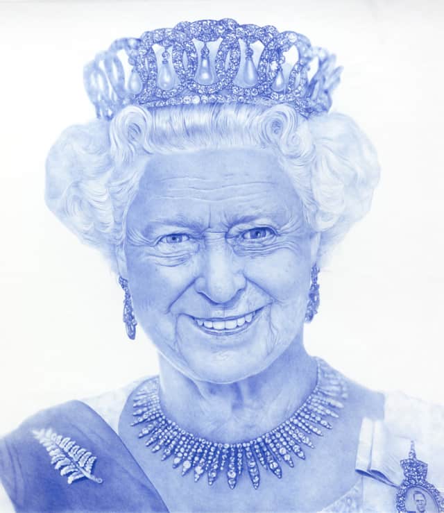 Elisabeth II, 2018 Dessin au stylo à bille bleu sur papier 150 x 150 cm, KO-1802 ©KONRAD (collection privée)