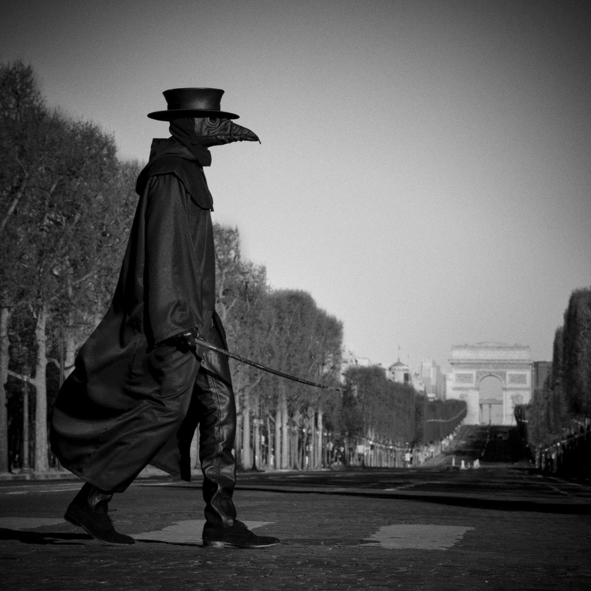 Champs Elysées, Paris, mars 2020 Fine Art print sur papier Hahnemühle 25 x 25 cm, SG-DP05 ©Stephan Gladieu