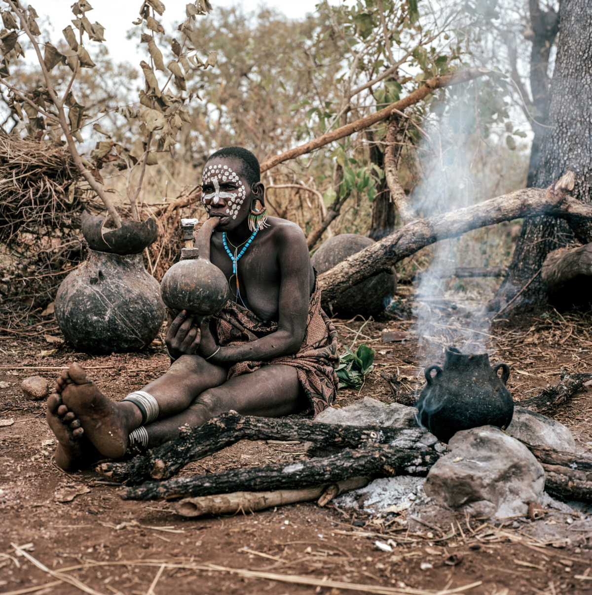 Surmas #10, Ethiopie, 2011 Photographie Fine Art print sur papier Hahnemühle 100 x 100 cm, SG-SU10 ©Stephan Gladieu