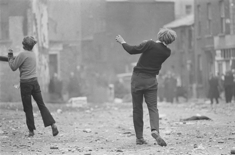 Manifestations catholiques, Londonderry, Irlande du Nord, août 1969, GC-16434-029 ©Fondation Gilles Caron