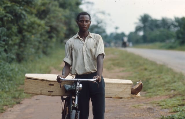 La mort au quotidien, sécession de la province du Biafra, Nigéria, juillet 1968, GC-B241 ©Fondation Gilles Caron