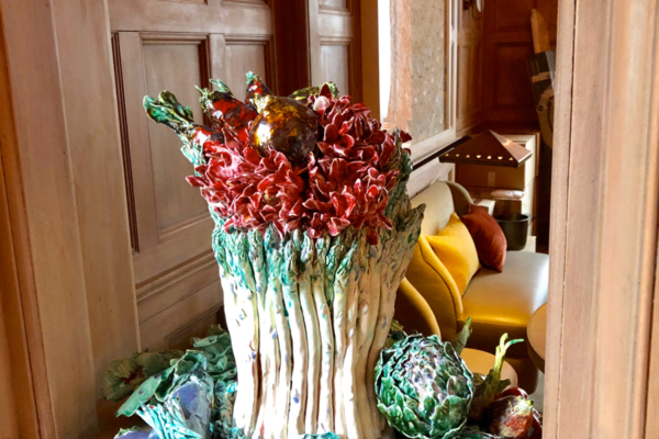 BouquetdaspergesFoliepotagere2019InstallationceramiquesTheConnaughtLondresRestaurantHeleneDarrozeBachelotCaron