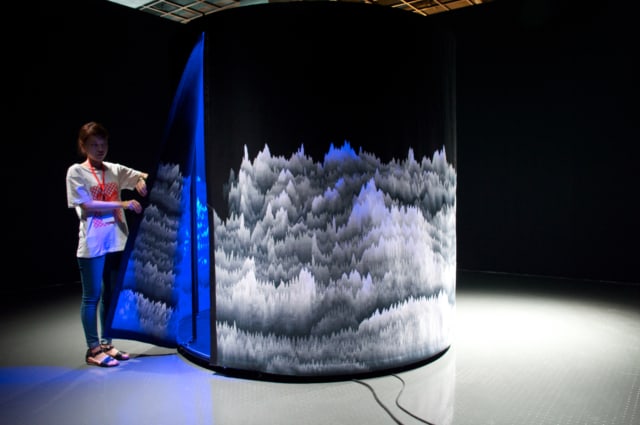 Panoramique Polyphonique, 2011 Tapisserie d'Aubusson, 810 x 220 cm Grand Prix de la Cité Internationale ©Cécile Le Talec