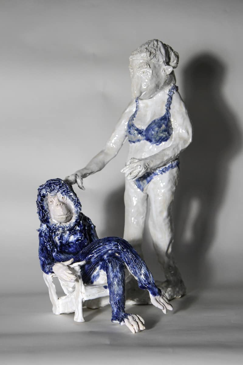 Elle et lui série singes bleus sculpture céramique Dia37 x 50H cm BC-2142 ©Bachelot&Caron