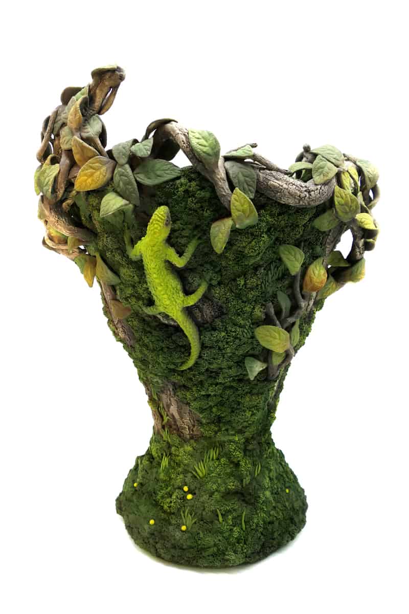 Vase à la salamandre, 2021, sculpture grés, engobes couleurs, H52xl39xL23 cm MP-2201 ©Muriel Persil 