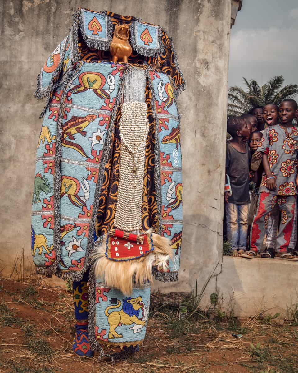 Egungun #03, Bénin, Real Portraitik #6, 2018-2020 Photographie fine art print sur Hahnemühle SG-EG03 ©Stephan Gladieu