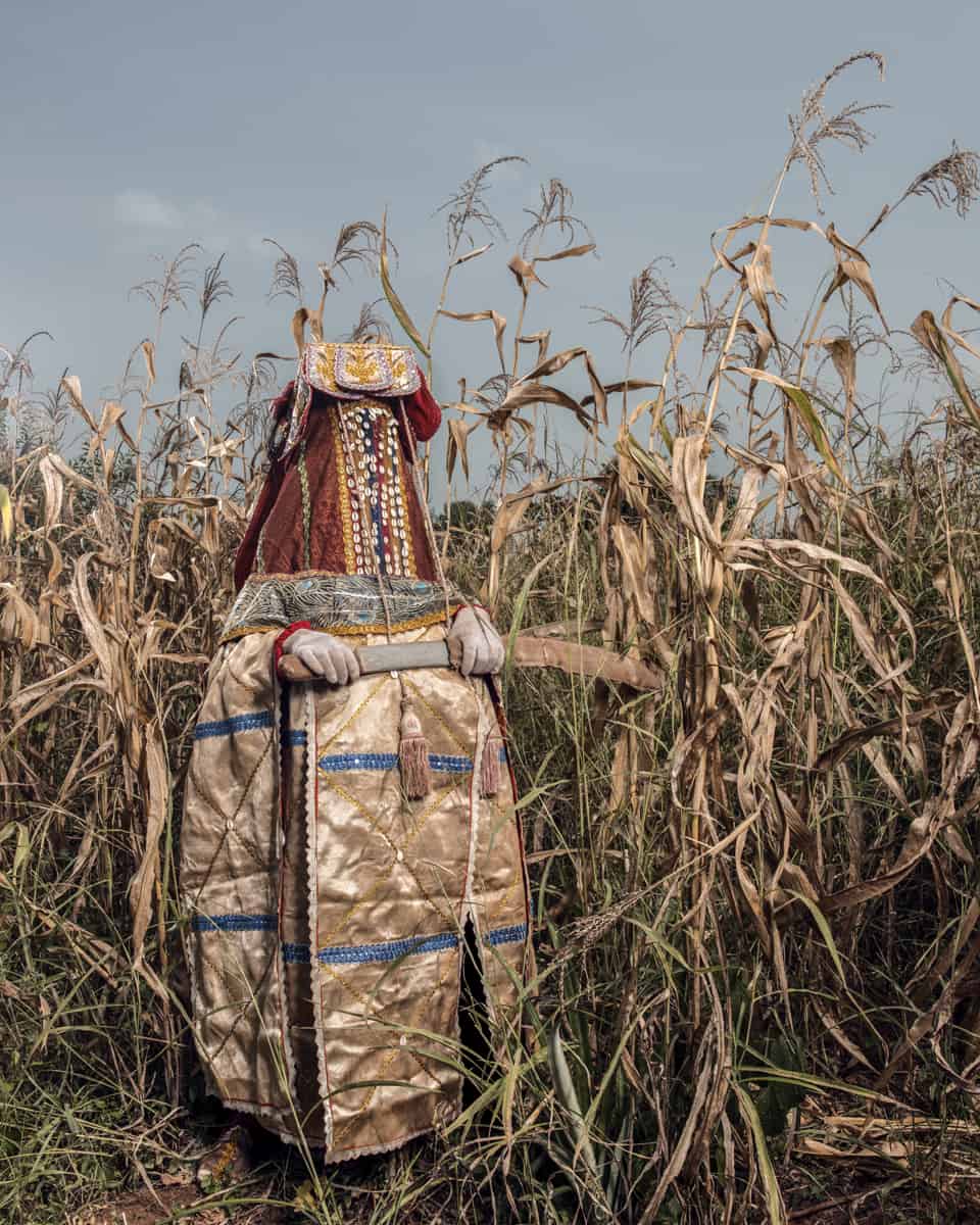 Egungun #08, Bénin, Real Portraitik #6, 2018-2020 Photographie fine art print sur Hahnemühle SG-EG08 ©Stephan Gladieu