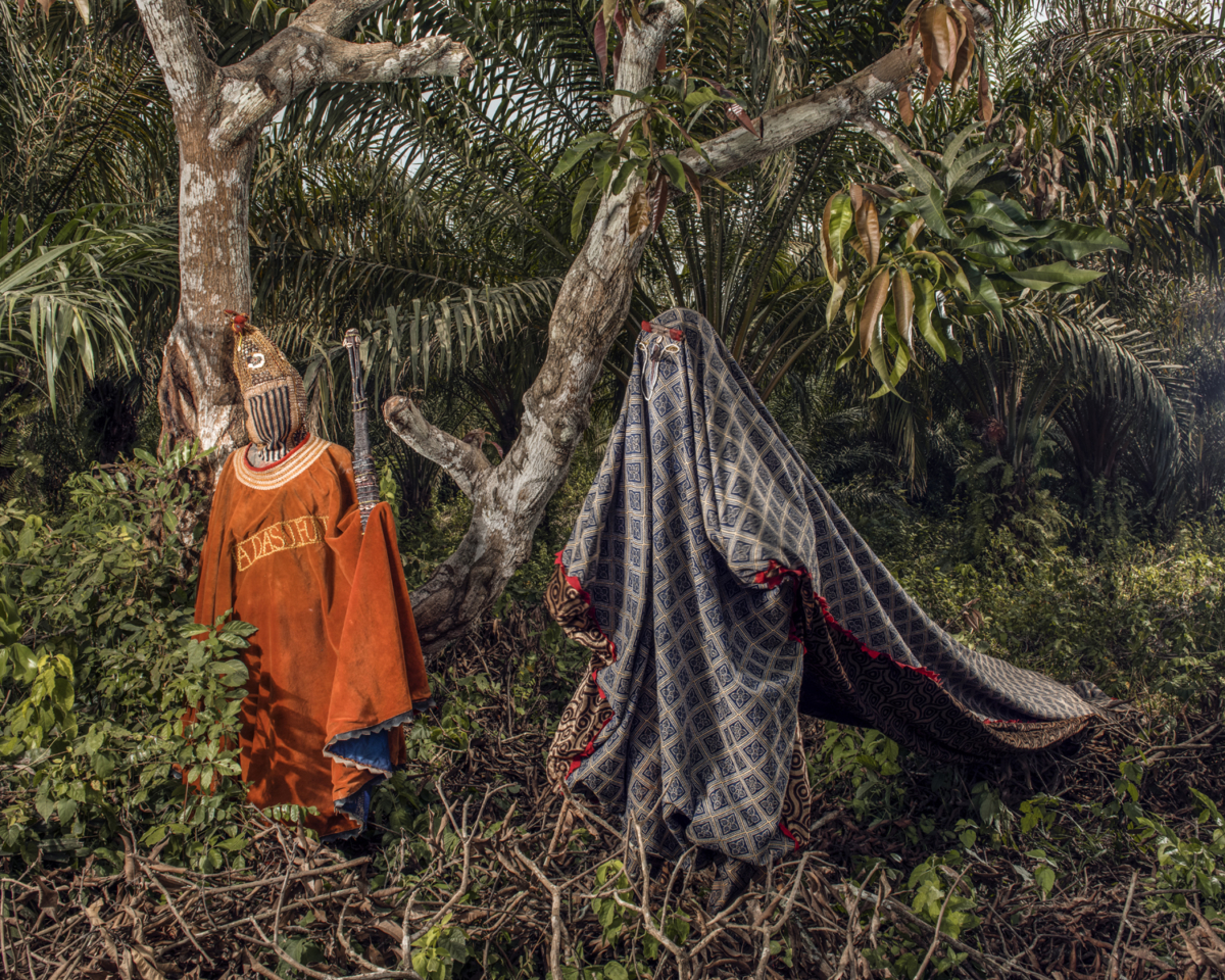 Egungun #23, Bénin, Real Portraitik #6, 2018-2020 Photographie fine art print sur Hahnemühle SG-EG23 ©Stephan Gladieu