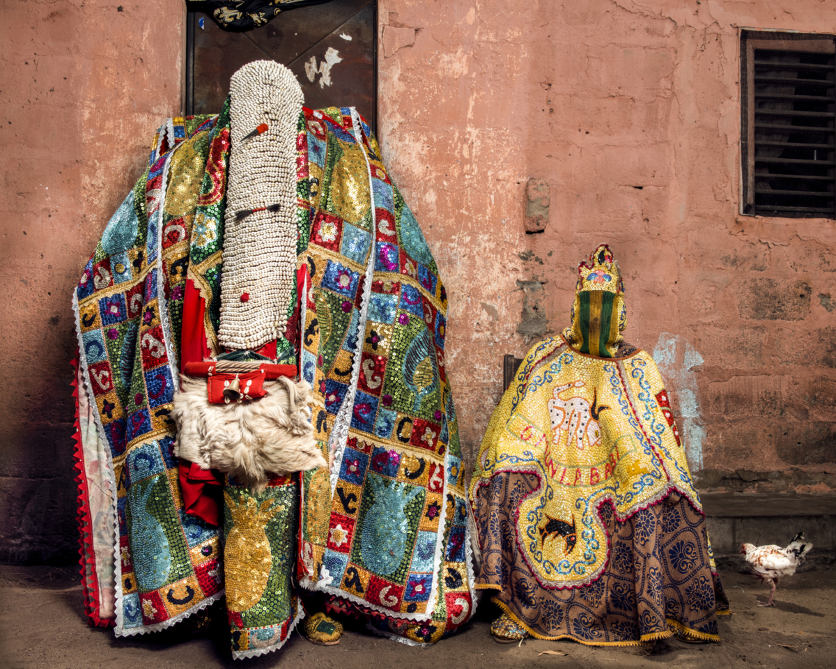 Egungun #28, Bénin, Real Portraitik #6, 2018-2020 Photographie fine art print sur Hahnemühle SG-EG28 ©Stephan Gladieu