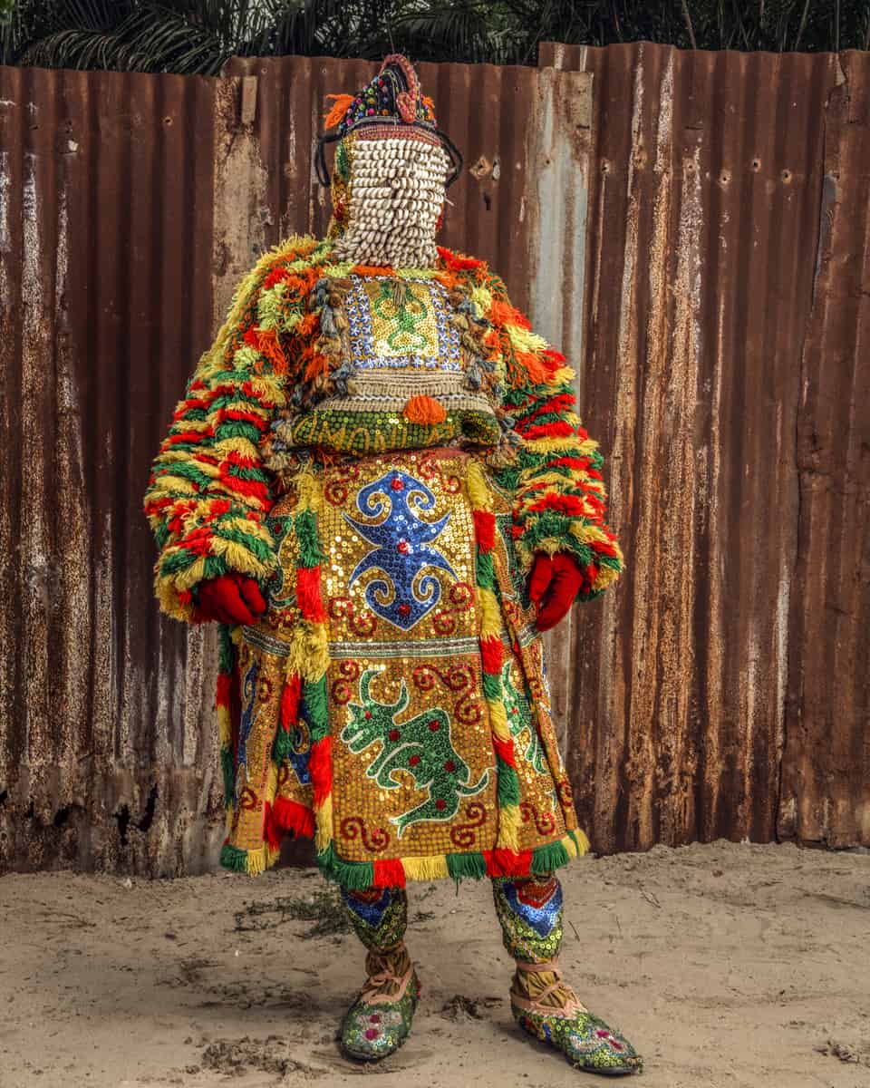 Egungun #39, Bénin, Real Portraitik #6, 2018-2020 Photographie fine art print sur Hahnemühle SG-EG39 ©Stephan Gladieu