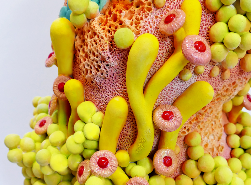 Leroseluivabiendtail2023sculpturecramiquegrsetengobescouleurs110x37cmMP-2219MurielPersil