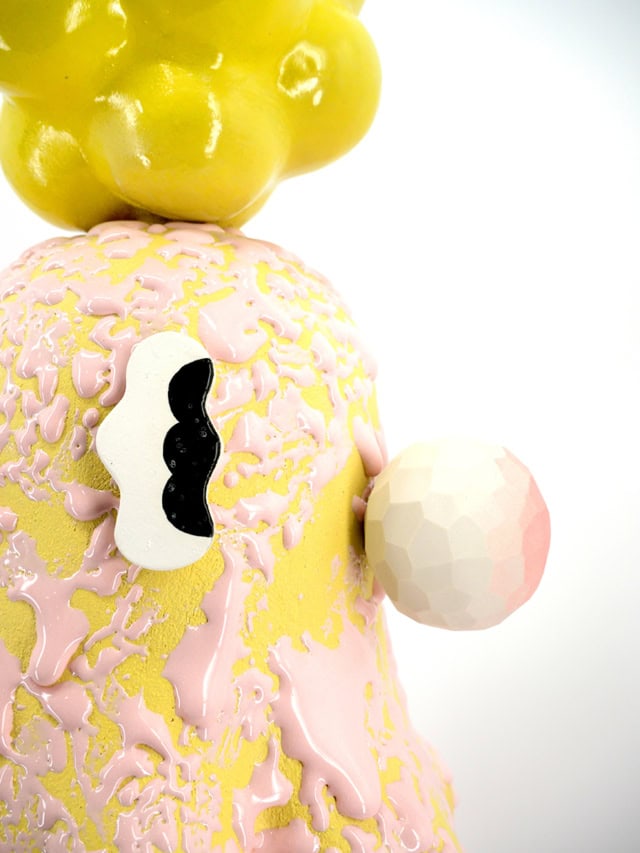 Squidlet (détail), 2023 sculpture grès, porcelaine, engobes et émaux, H.92 cm KT-2305  ©Kartini Thomas 