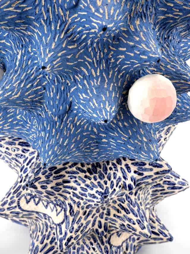 SpaceMonkeydtail2023sculptureporcelaineengobesmauxH85KT-2402KartiniThomas