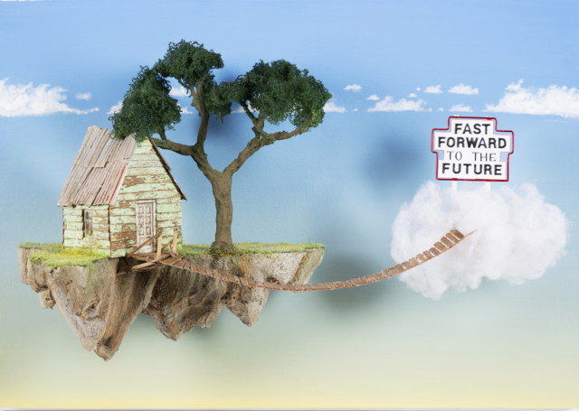 Fastfowardtothefuture2024sculpturetechniquemixtesouscapotplexiglas52x2148x37cmLF-2425LaFratrie