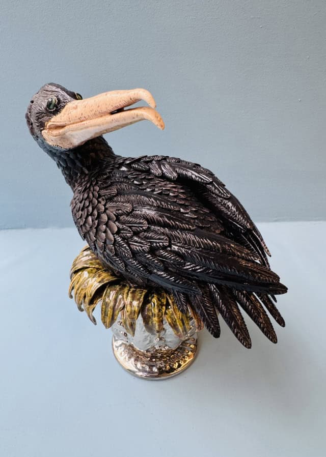 Cormoran, 2025 sculpture faïence émaillée 28x16x30 cm OT-2520 ©Onno Theelen
