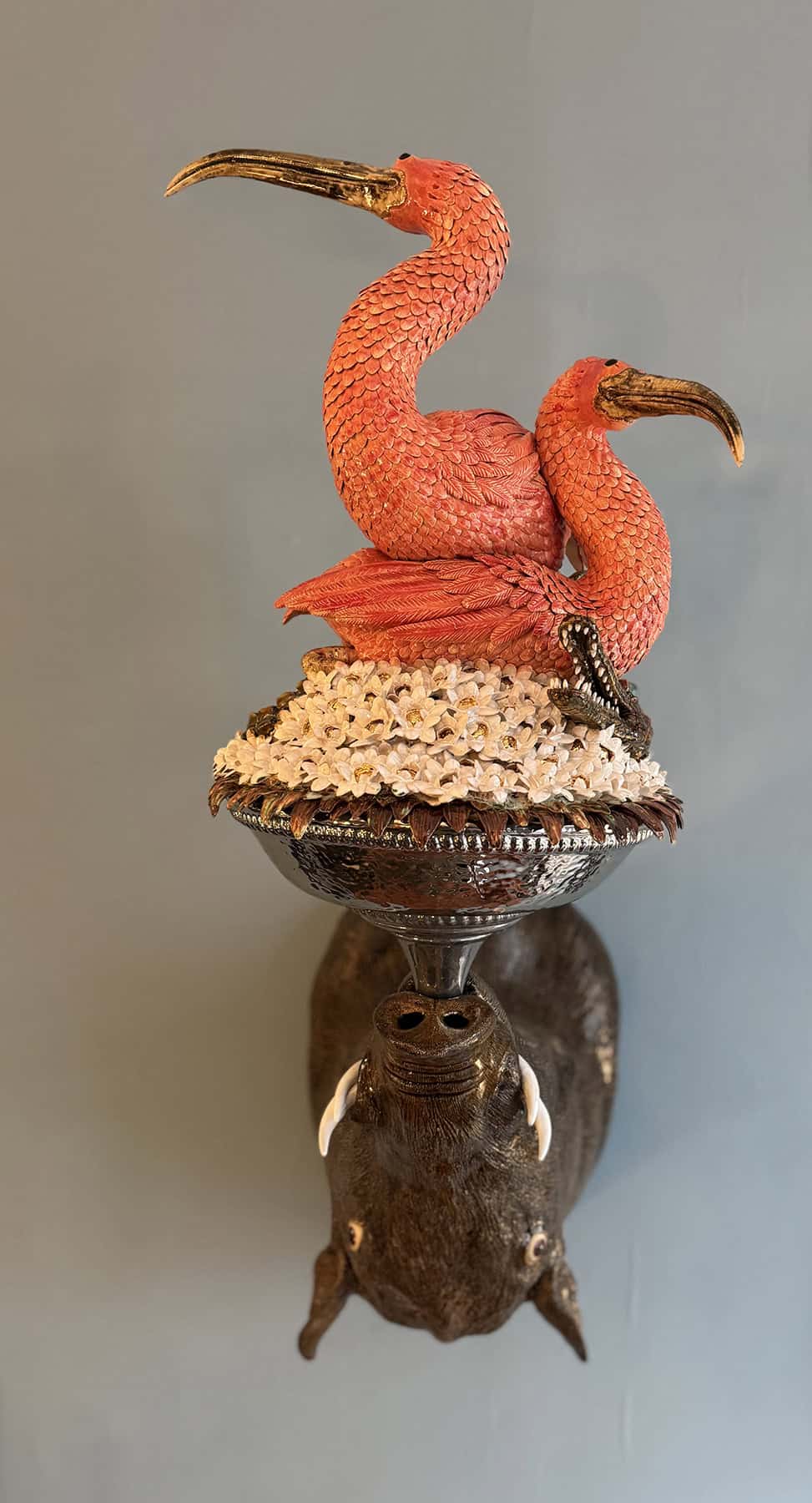 Ibis cul par dessus tête, 2025 sculpture faïence émaillée 35x60x100 cm OT-2524 ©Onno Theelen 