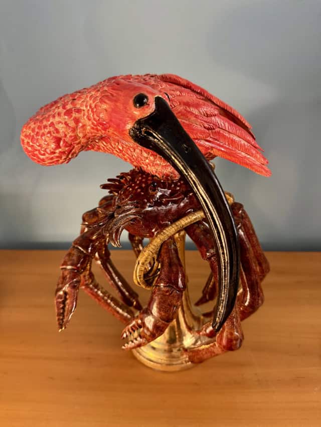 Ibis on crab, 2025 sculpture céramique 40x30x30 cm OT-2519 ©Onno Theelen