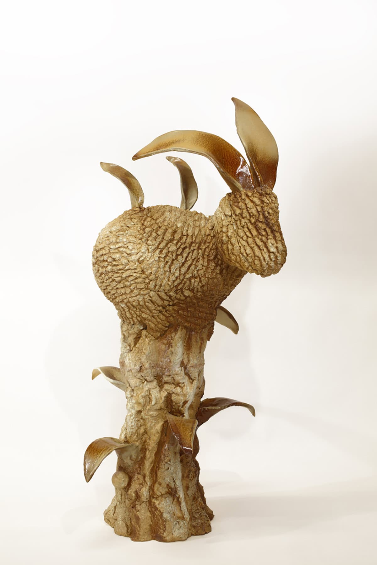 Fleur de lapin #2, 2025 sculpture céramique 45x45x80 cm MF-2505  ©Matthieu Faury 