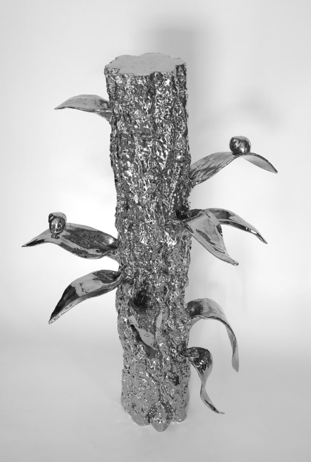 Treesures of nature, 2025 sculpture céramique lustre or blanc, 50x50x80 cm MF-2507 ©Matthieu Faury 