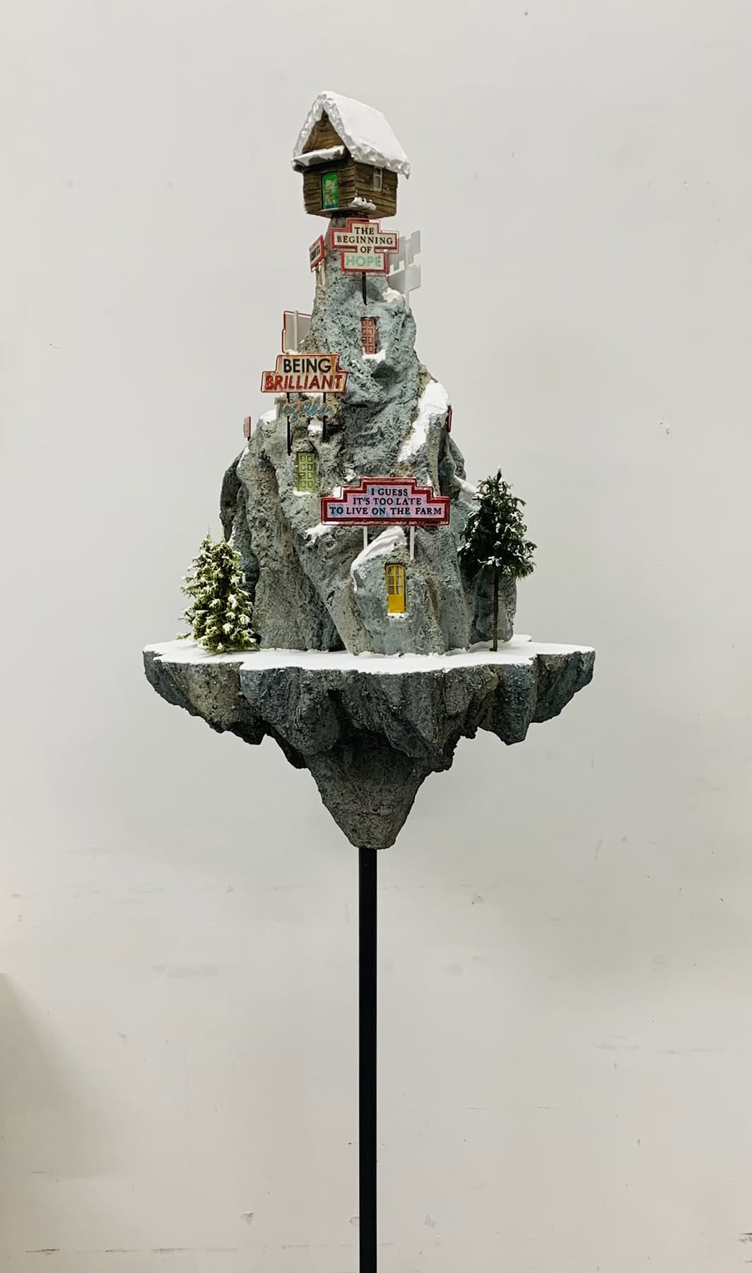 No answers only choices, 2025 sculpture technique mixte 60x45x90 cm LF-2507 ©La Fratrie