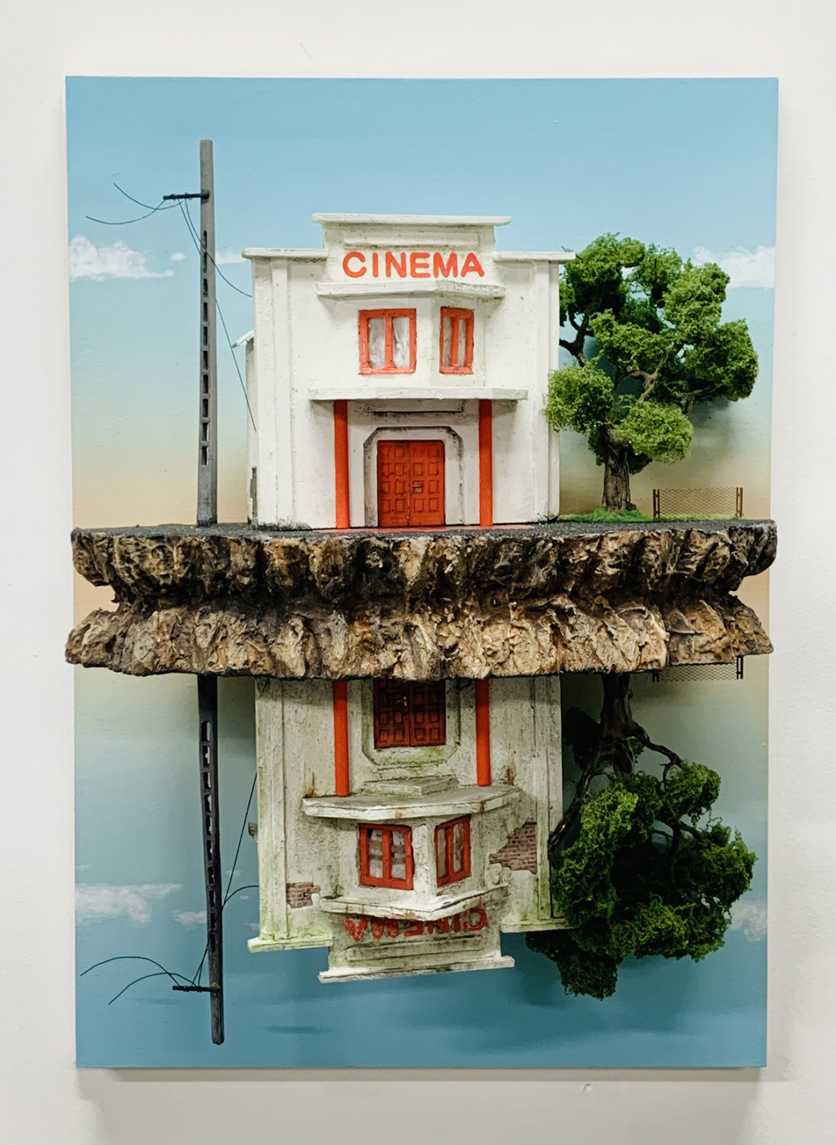 The thin line between positive thinking and illusionals, 2025 sculpture technique mixte 52x38x20 cm LF-2510 ©La Fratrie