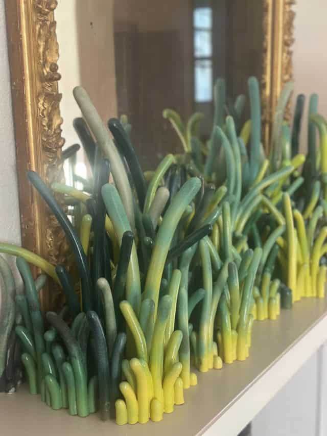 Installation céramique, 2025, dimensions variables ©Safia HIJOS 