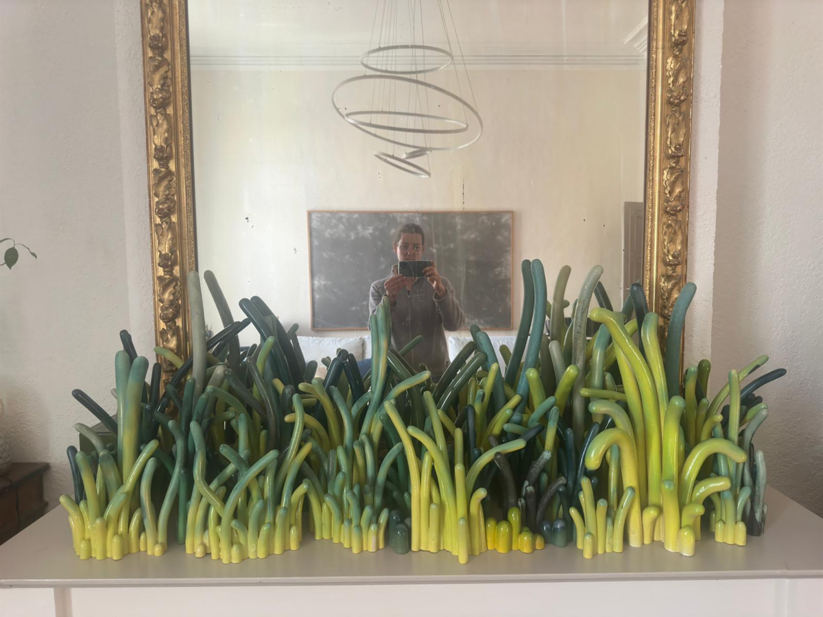 Installation céramique, 2025, dimensions variables ©Safia HIJOS 