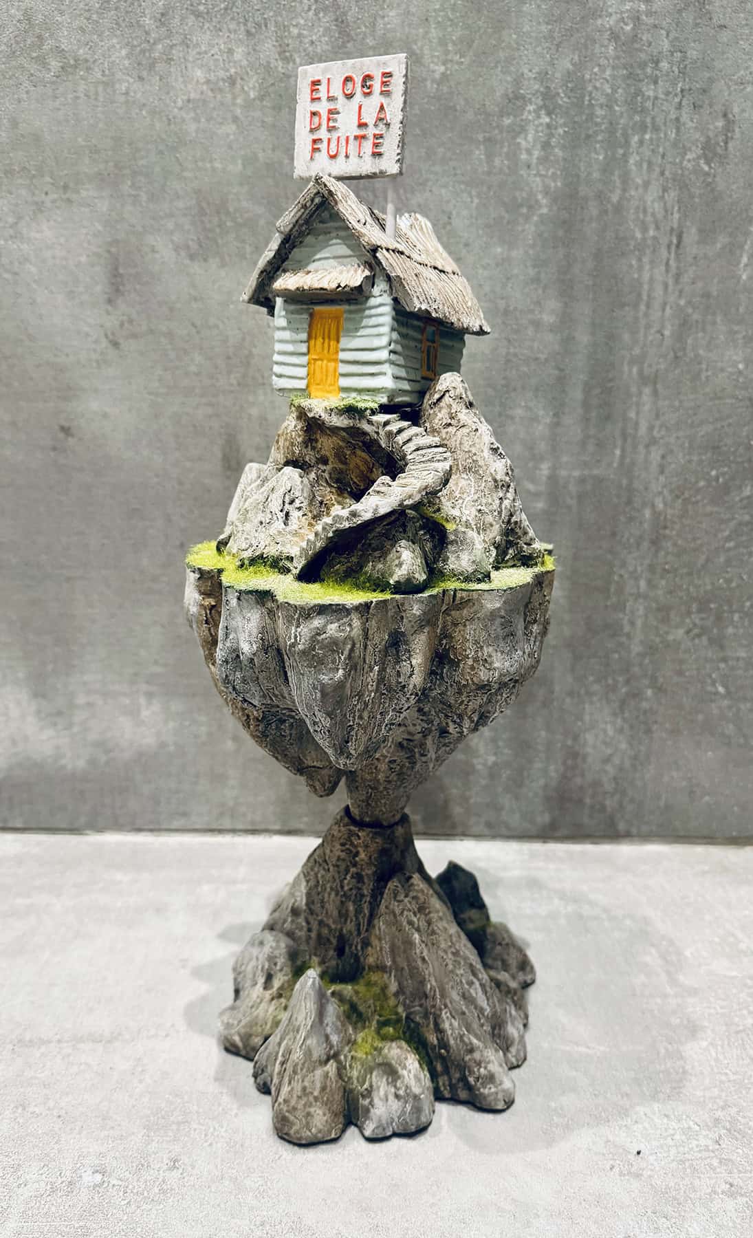 éloge de la fuite, 2026 sculpture céramique 18x25x46 LF-CER2606 La Fratrie 