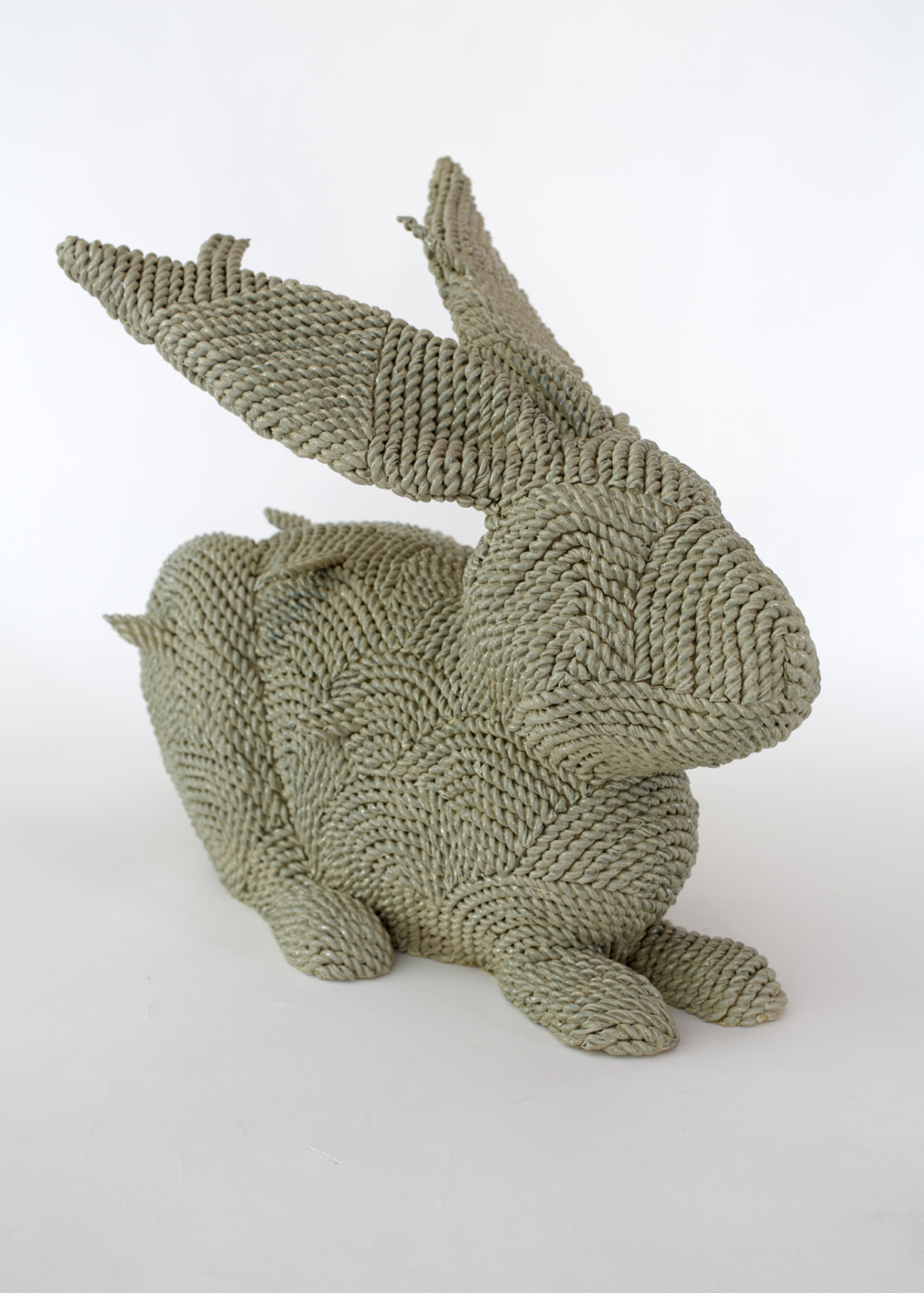Lapin couché (hommage à Dürer), 2026 sculpture céramique, 25x30x35 cm MF-2603 ©Matthieu Faury