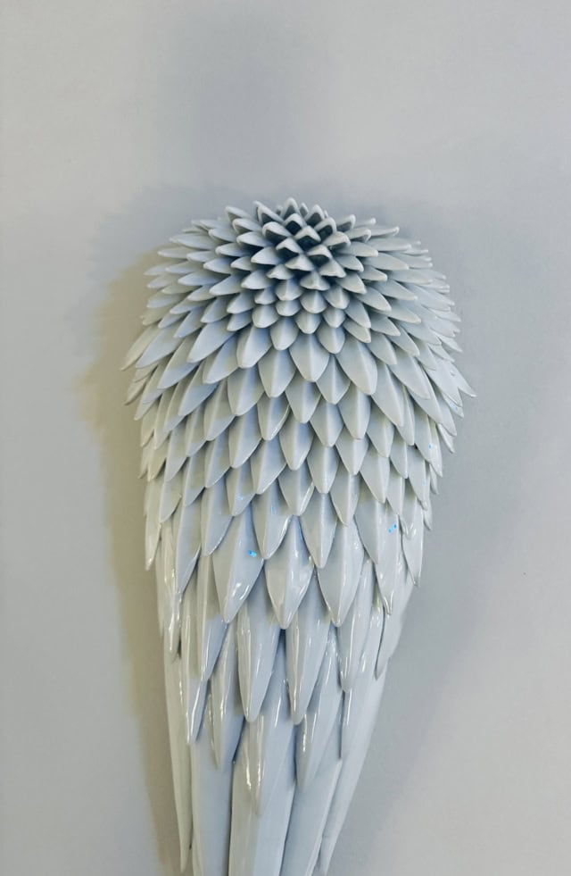 Sans bouger jamais (détail), 2020 sculpture porcelaine blanche 20x13x58 cm SH-2003 ©Safia HIJOS 